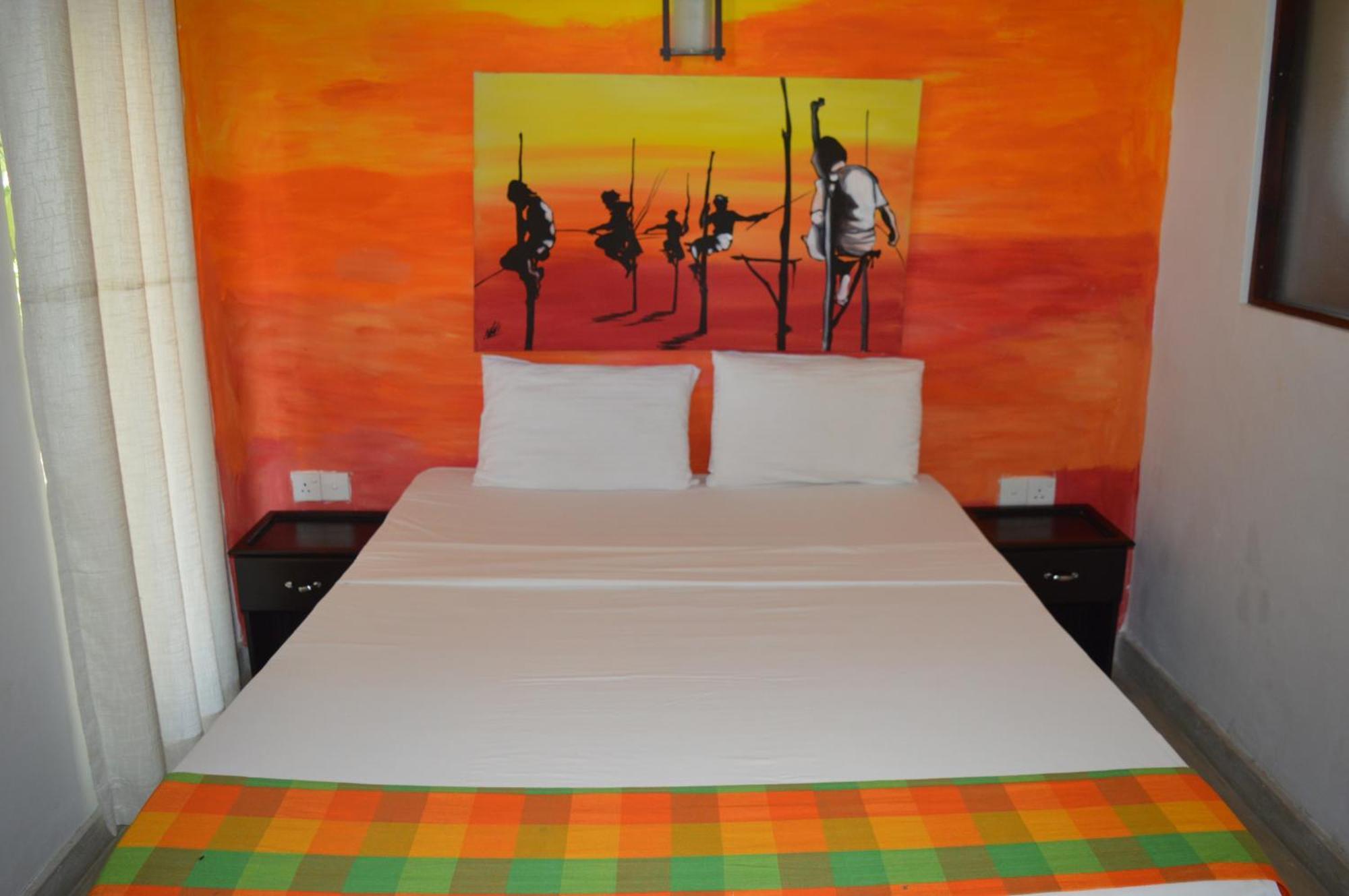 Maple Leaf Hotel Negombo Buitenkant foto